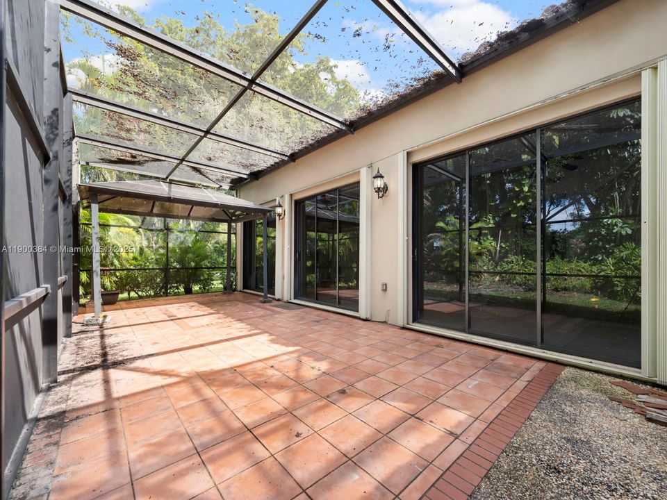 Recently Rented: $3,900 (4 beds, 2 baths, 1524 Square Feet)