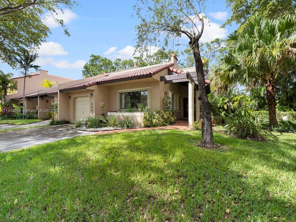 Recently Rented: $3,900 (4 beds, 2 baths, 1524 Square Feet)