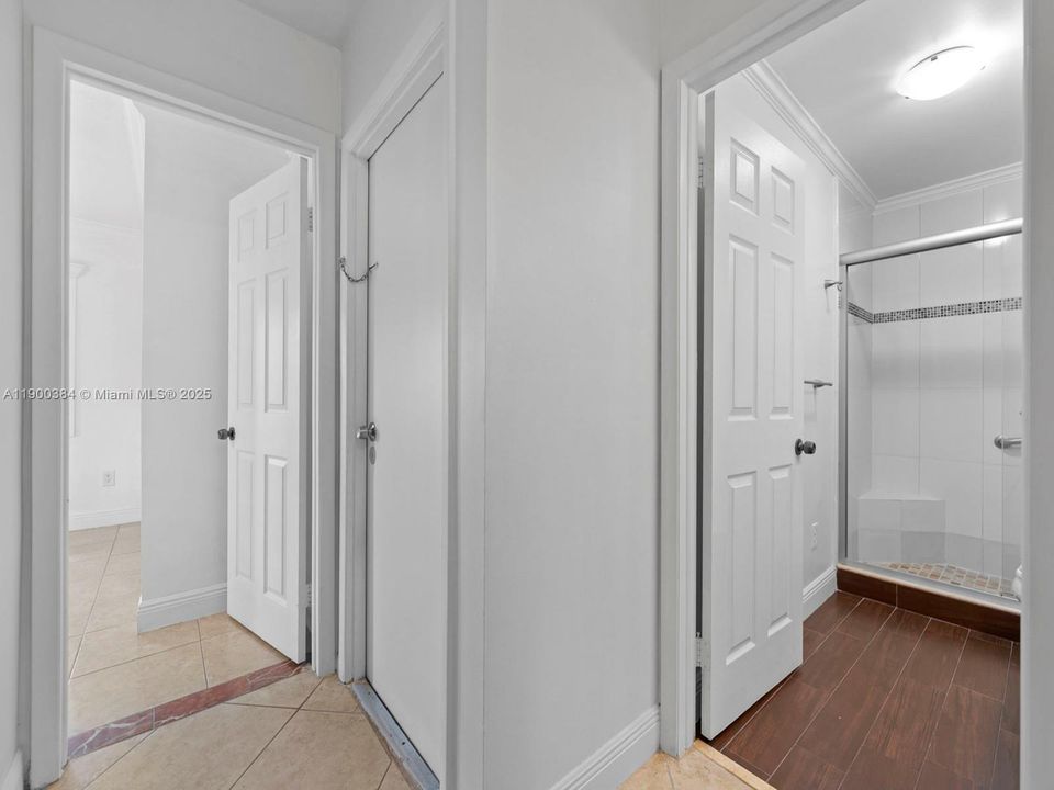 Recently Rented: $3,900 (4 beds, 2 baths, 1524 Square Feet)