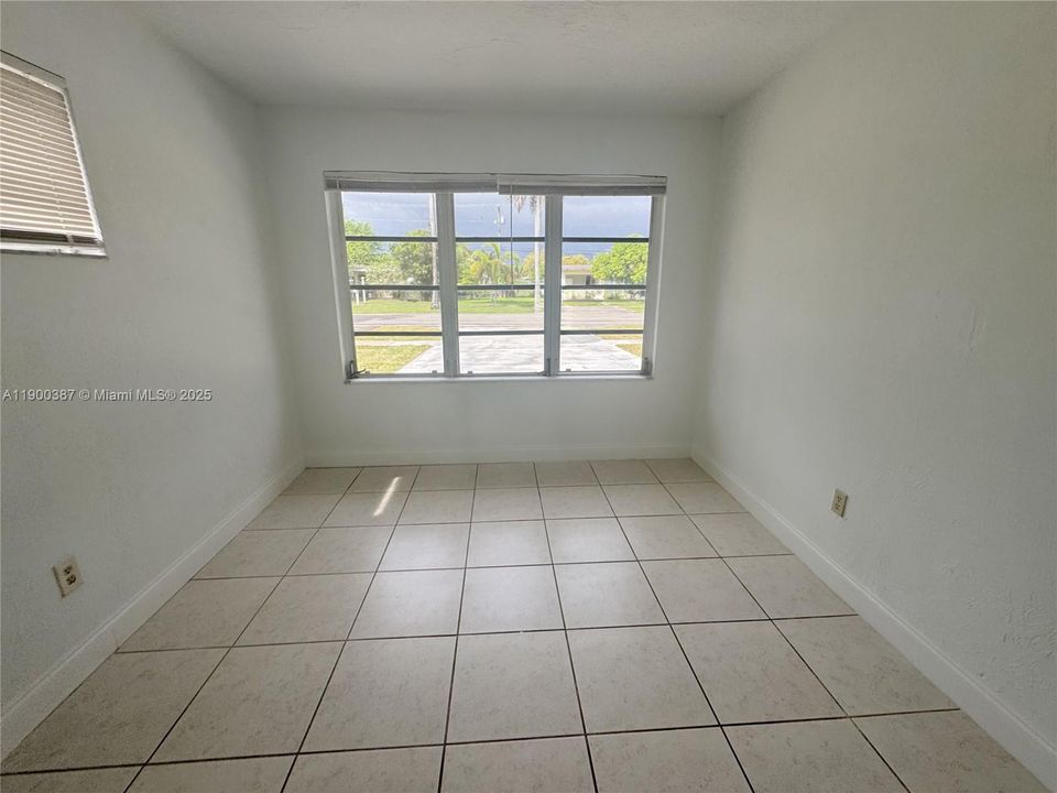 Active With Contract: $549,900 (4 beds, 2 baths, 1424 Square Feet)