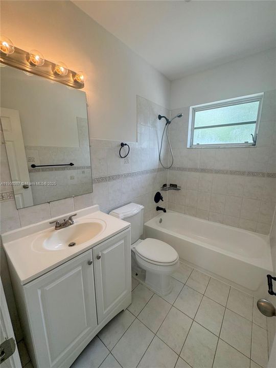 Active With Contract: $549,900 (4 beds, 2 baths, 1424 Square Feet)