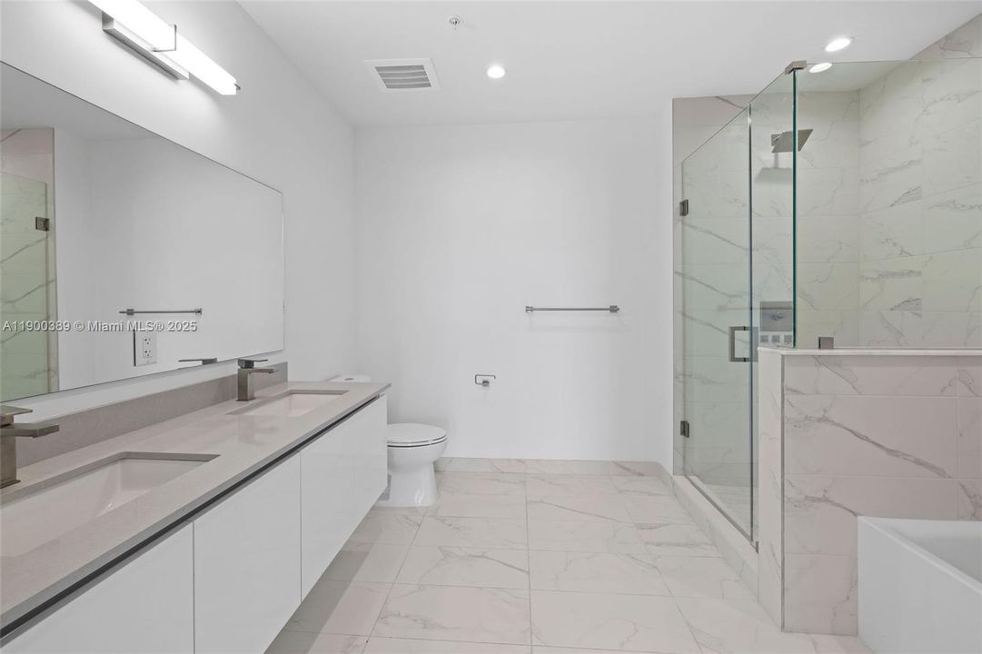 Active With Contract: $3,792 (2 beds, 2 baths, 1264 Square Feet)