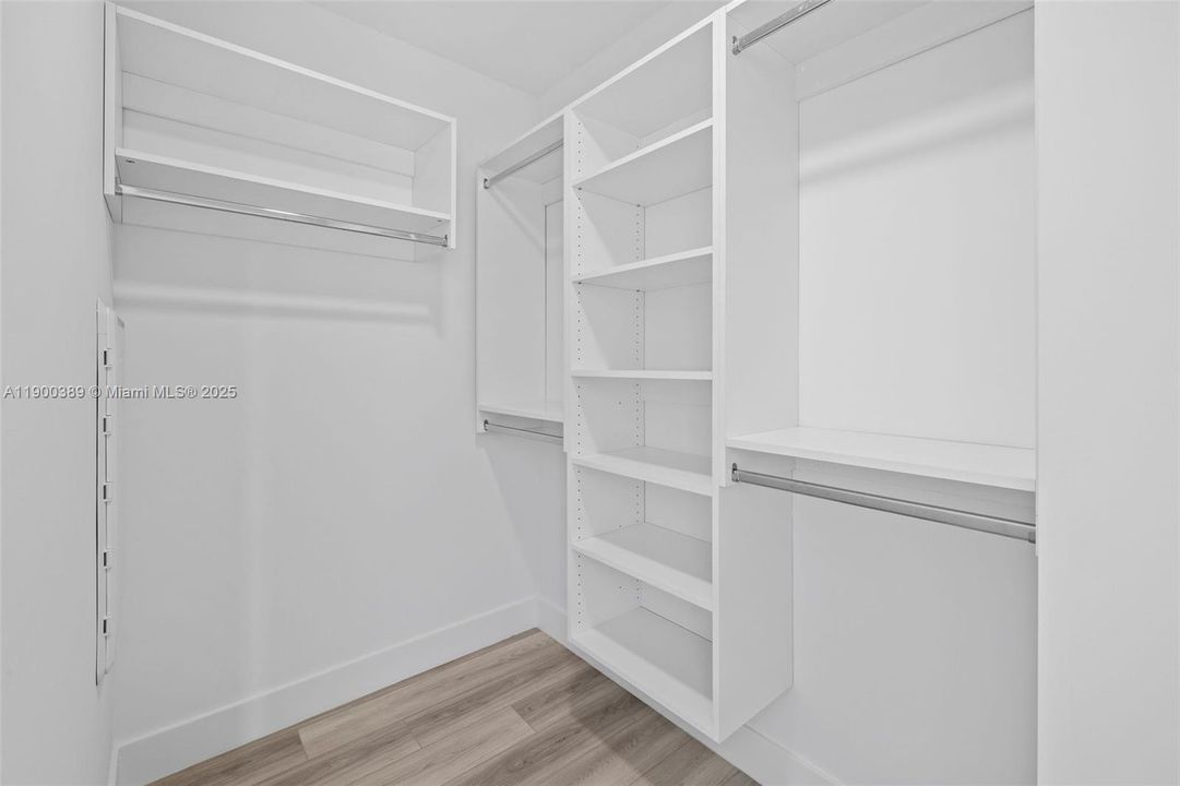 Active With Contract: $3,792 (2 beds, 2 baths, 1264 Square Feet)