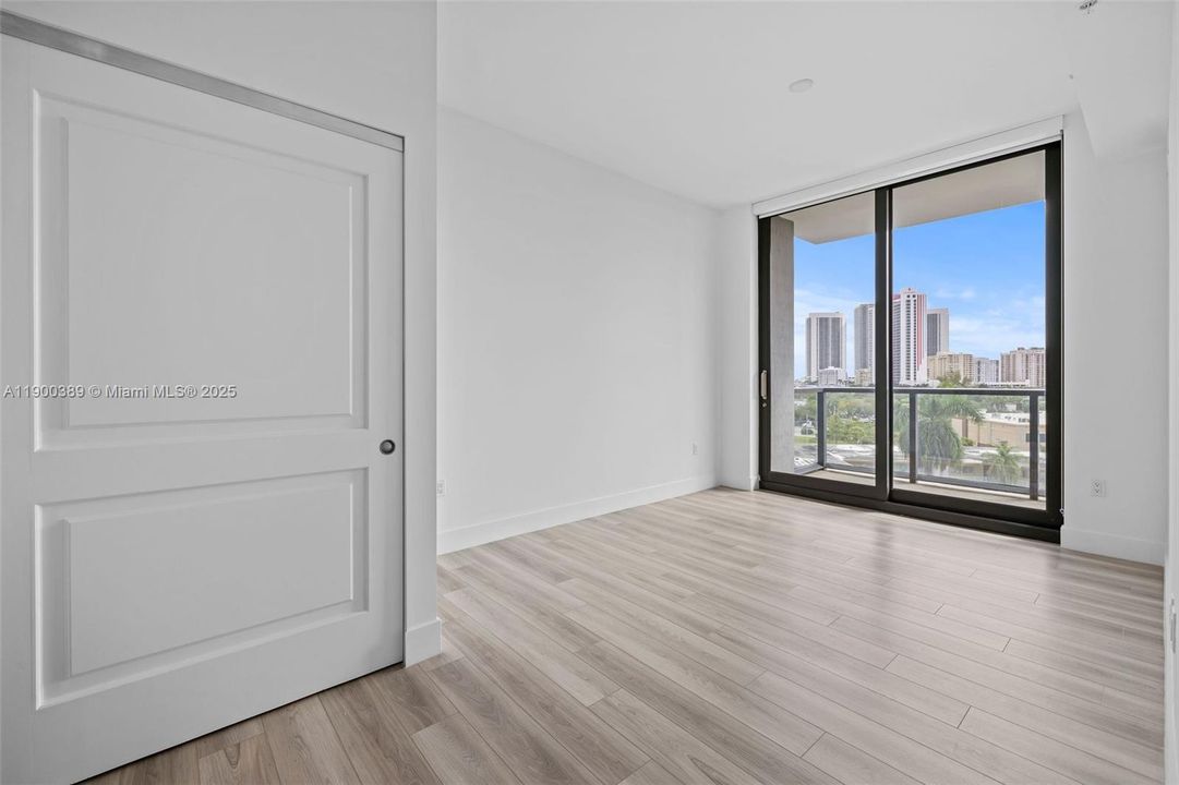 Active With Contract: $3,792 (2 beds, 2 baths, 1264 Square Feet)