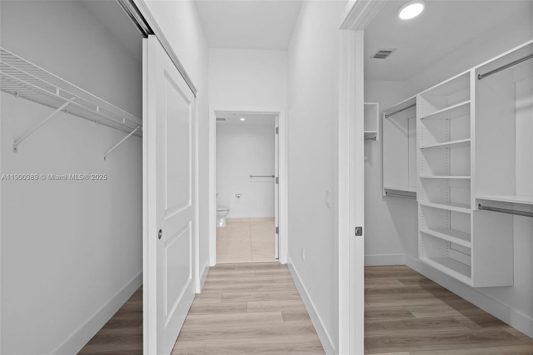 Active With Contract: $3,792 (2 beds, 2 baths, 1264 Square Feet)