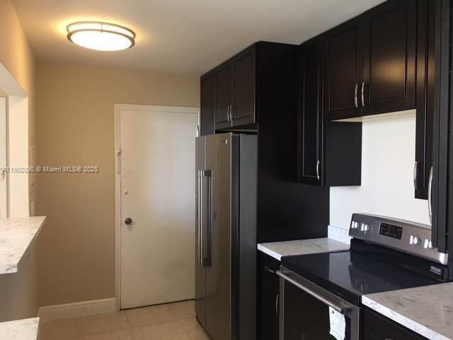 For Rent: $3,225 (2 beds, 2 baths, 1100 Square Feet)