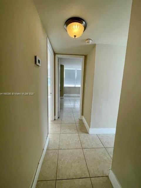 For Rent: $3,225 (2 beds, 2 baths, 1100 Square Feet)