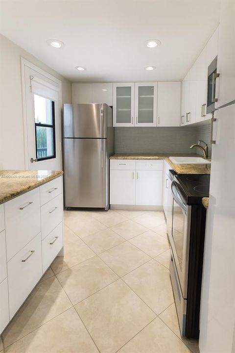 Недавно продано: $234,000 (2 спален, 2 ванн, 1081 Квадратных фут)