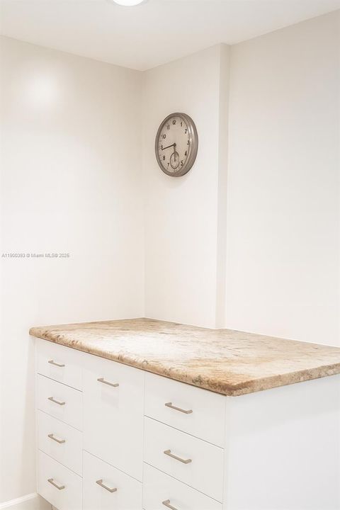 Недавно продано: $234,000 (2 спален, 2 ванн, 1081 Квадратных фут)