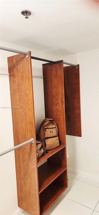 For Rent: $2,600 (2 beds, 2 baths, 920 Square Feet)