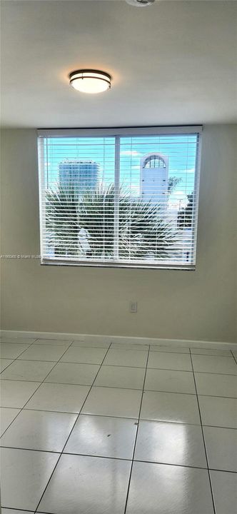 For Rent: $2,600 (2 beds, 2 baths, 920 Square Feet)