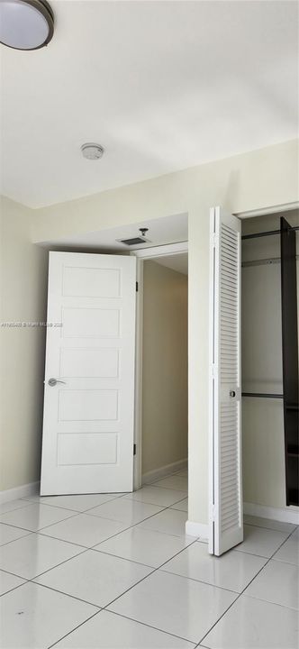 For Rent: $2,600 (2 beds, 2 baths, 920 Square Feet)