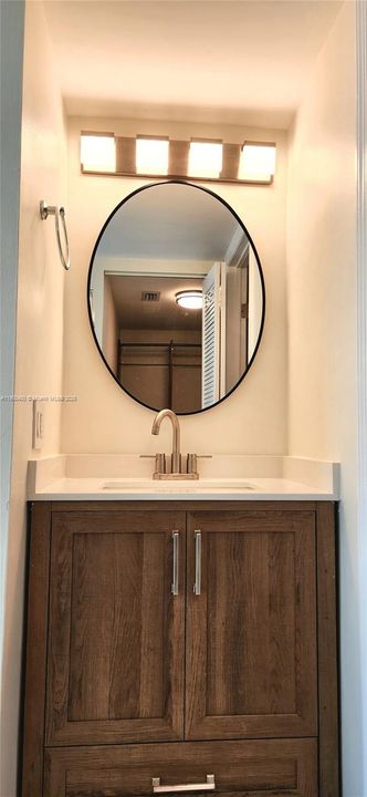 For Rent: $2,600 (2 beds, 2 baths, 920 Square Feet)