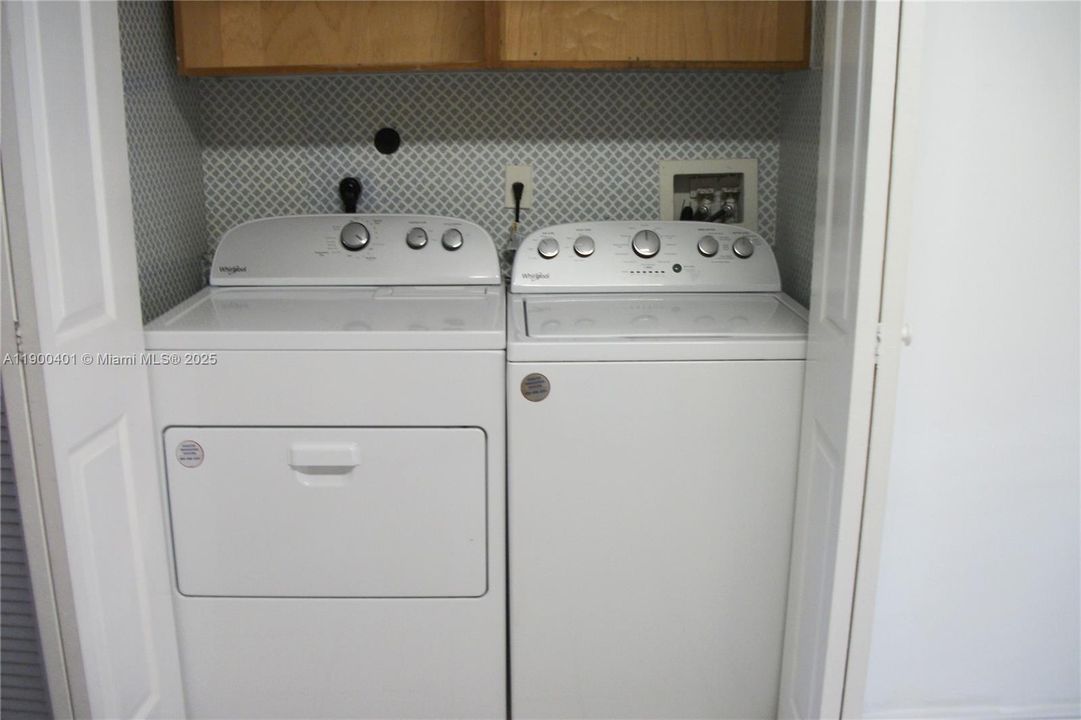 Recently Rented: $2,990 (3 beds, 2 baths, 1180 Square Feet)