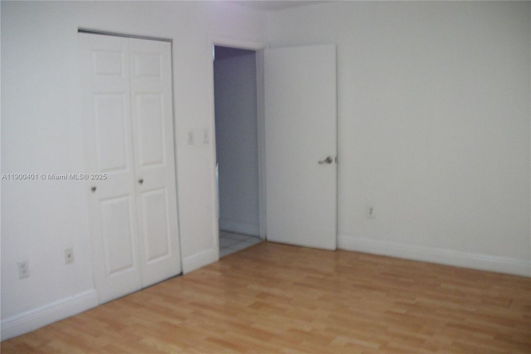 Recently Rented: $2,990 (3 beds, 2 baths, 1180 Square Feet)