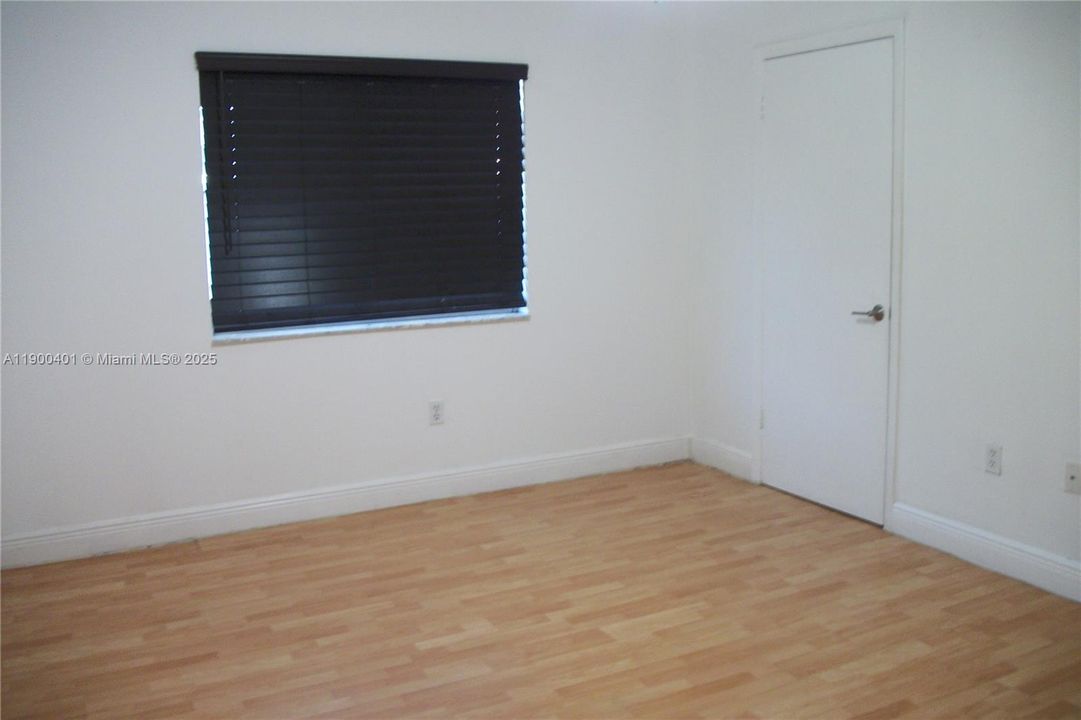 Recently Rented: $2,990 (3 beds, 2 baths, 1180 Square Feet)