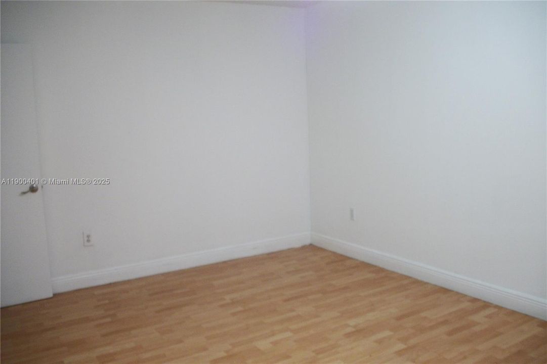 Recently Rented: $2,990 (3 beds, 2 baths, 1180 Square Feet)