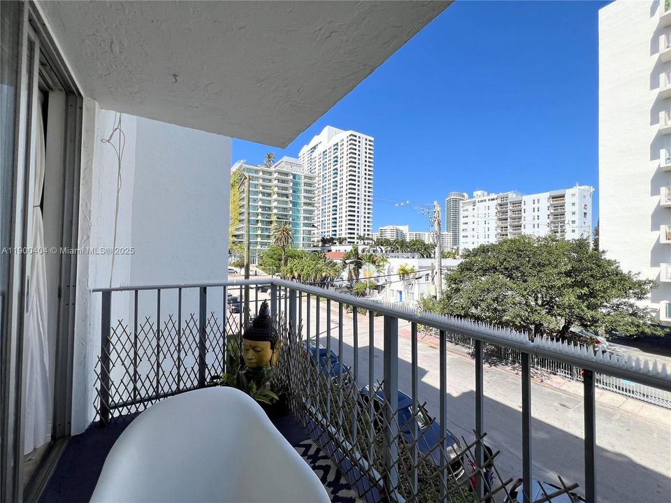 Под контрактом: $1,675 (0 спален, 1 ванн, 507 Квадратных фут)