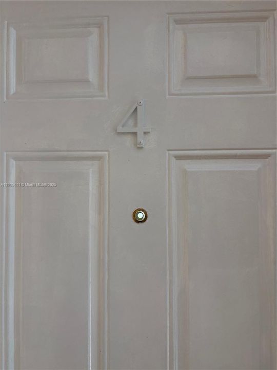 Active With Contract: $2,300 (2 beds, 2 baths, 1200 Square Feet)