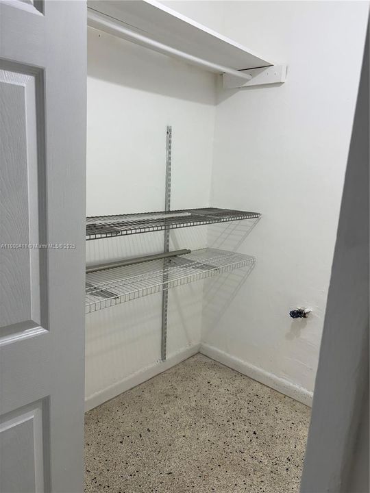 Active With Contract: $2,300 (2 beds, 2 baths, 1200 Square Feet)