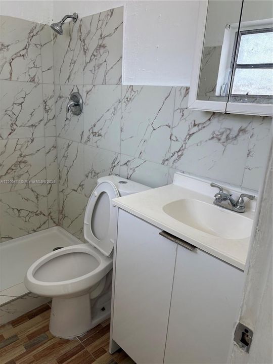 Active With Contract: $2,300 (2 beds, 2 baths, 1200 Square Feet)