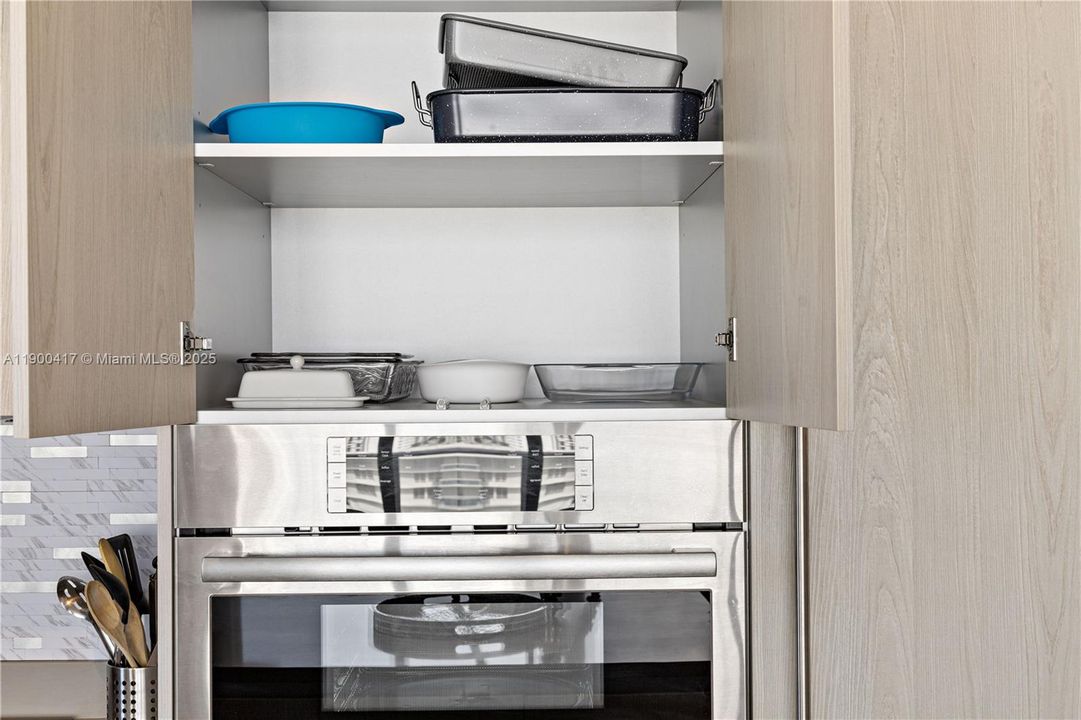 На продажу: $765,000 (2 спален, 2 ванн, 1075 Квадратных фут)