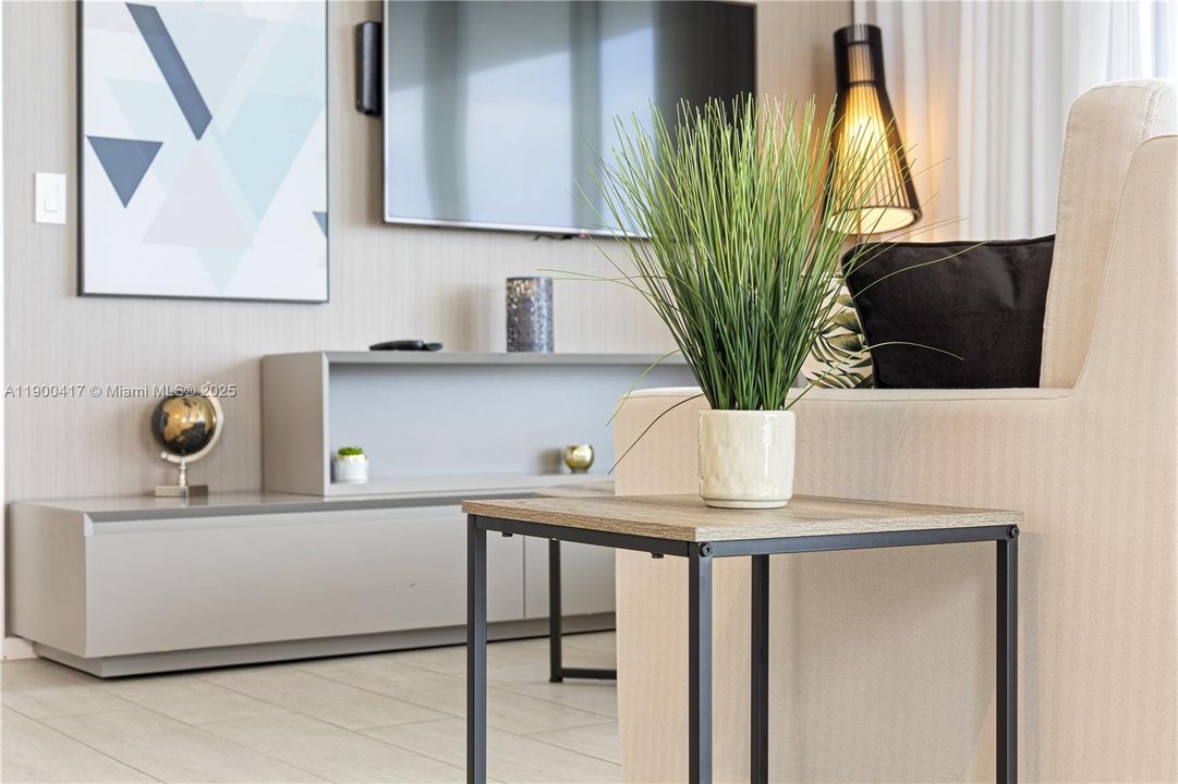 На продажу: $765,000 (2 спален, 2 ванн, 1075 Квадратных фут)