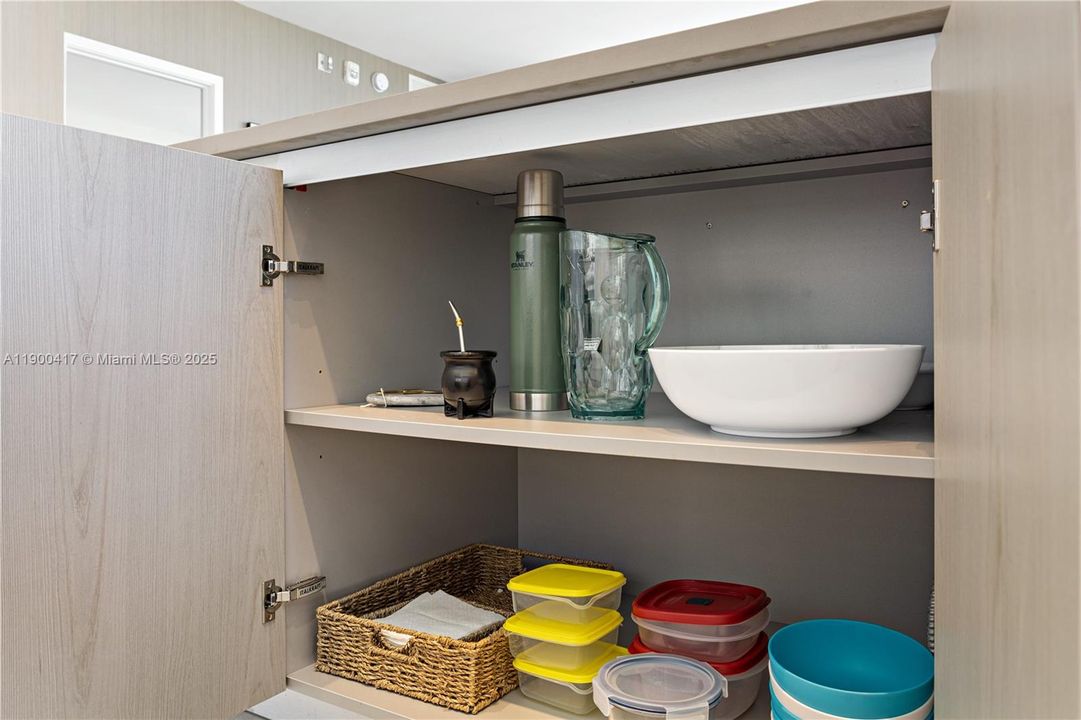 На продажу: $765,000 (2 спален, 2 ванн, 1075 Квадратных фут)