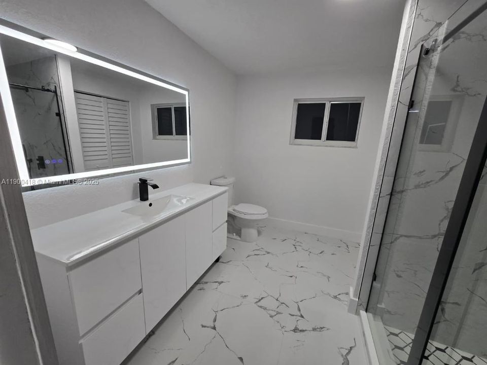 En Venta: $1,195,000 (6 camas, 4 baños, 2657 Pies cuadrados)