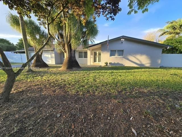 En Venta: $1,195,000 (6 camas, 4 baños, 2657 Pies cuadrados)