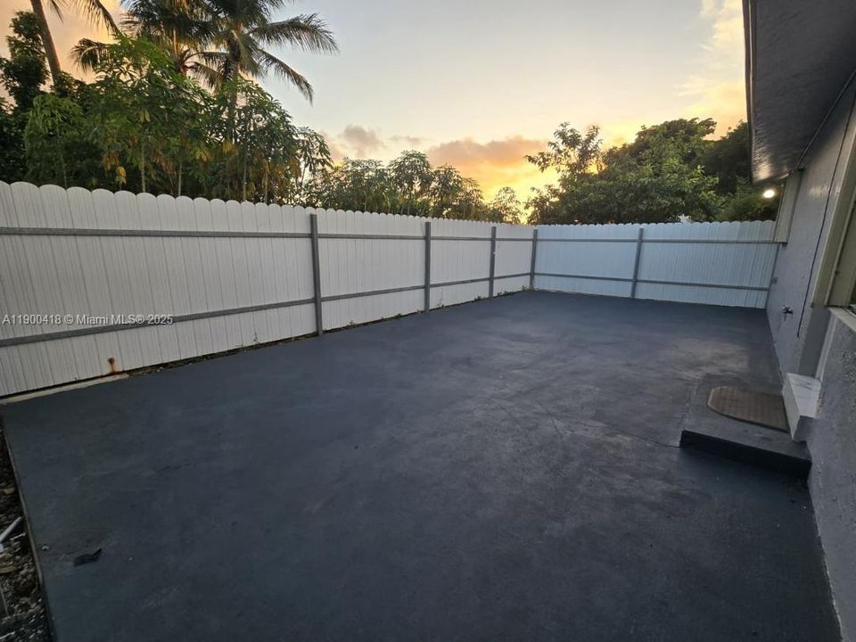 En Venta: $1,195,000 (6 camas, 4 baños, 2657 Pies cuadrados)