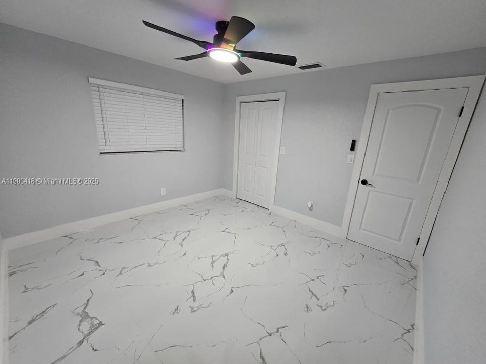 En Venta: $1,195,000 (6 camas, 4 baños, 2657 Pies cuadrados)