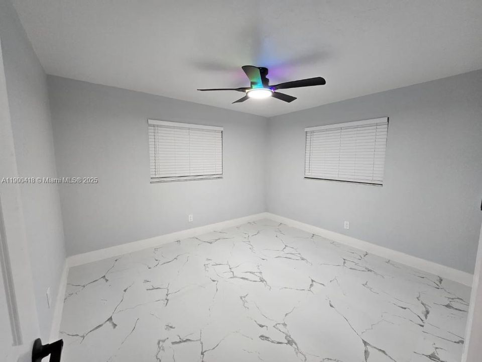 En Venta: $1,195,000 (6 camas, 4 baños, 2657 Pies cuadrados)