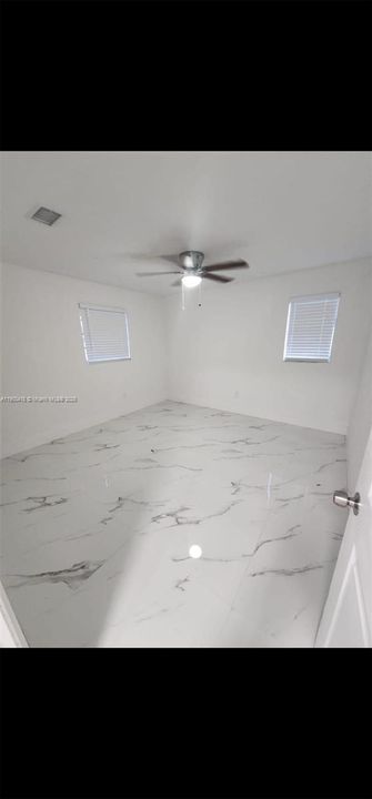 En Venta: $1,195,000 (6 camas, 4 baños, 2657 Pies cuadrados)