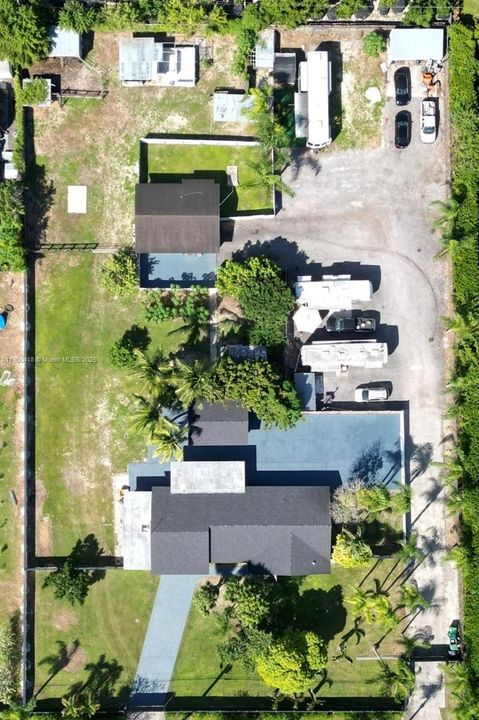 En Venta: $1,195,000 (6 camas, 4 baños, 2657 Pies cuadrados)