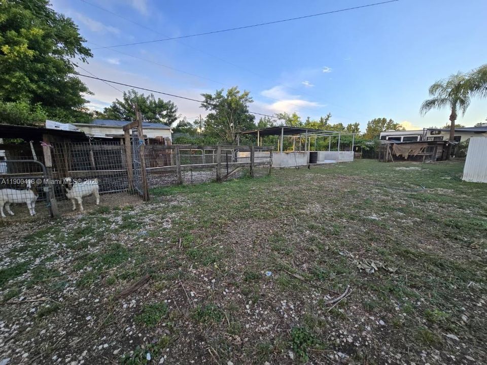 En Venta: $1,195,000 (6 camas, 4 baños, 2657 Pies cuadrados)