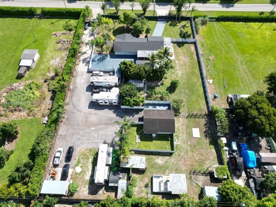 En Venta: $1,195,000 (6 camas, 4 baños, 2657 Pies cuadrados)