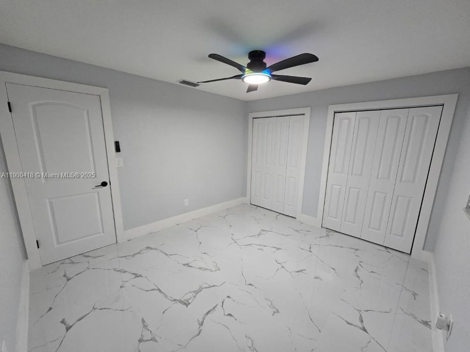 En Venta: $1,195,000 (6 camas, 4 baños, 2657 Pies cuadrados)