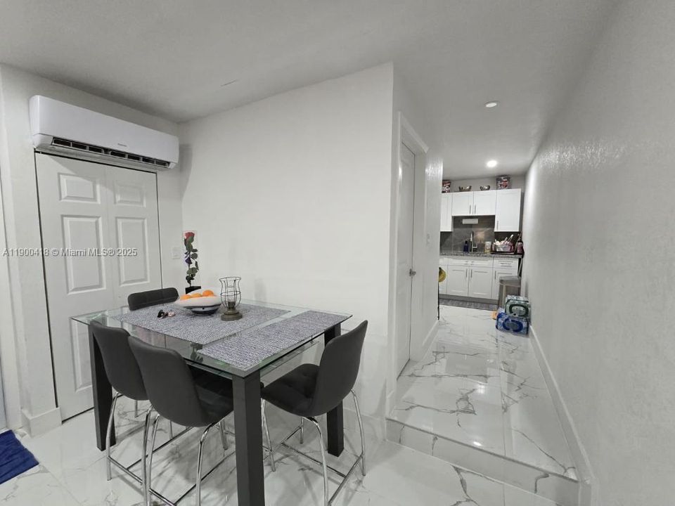 En Venta: $1,195,000 (6 camas, 4 baños, 2657 Pies cuadrados)