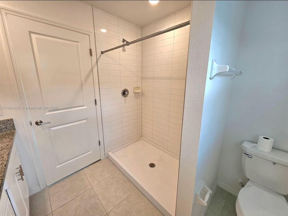 For Rent: $2,400 (3 beds, 2 baths, 0 Square Feet)