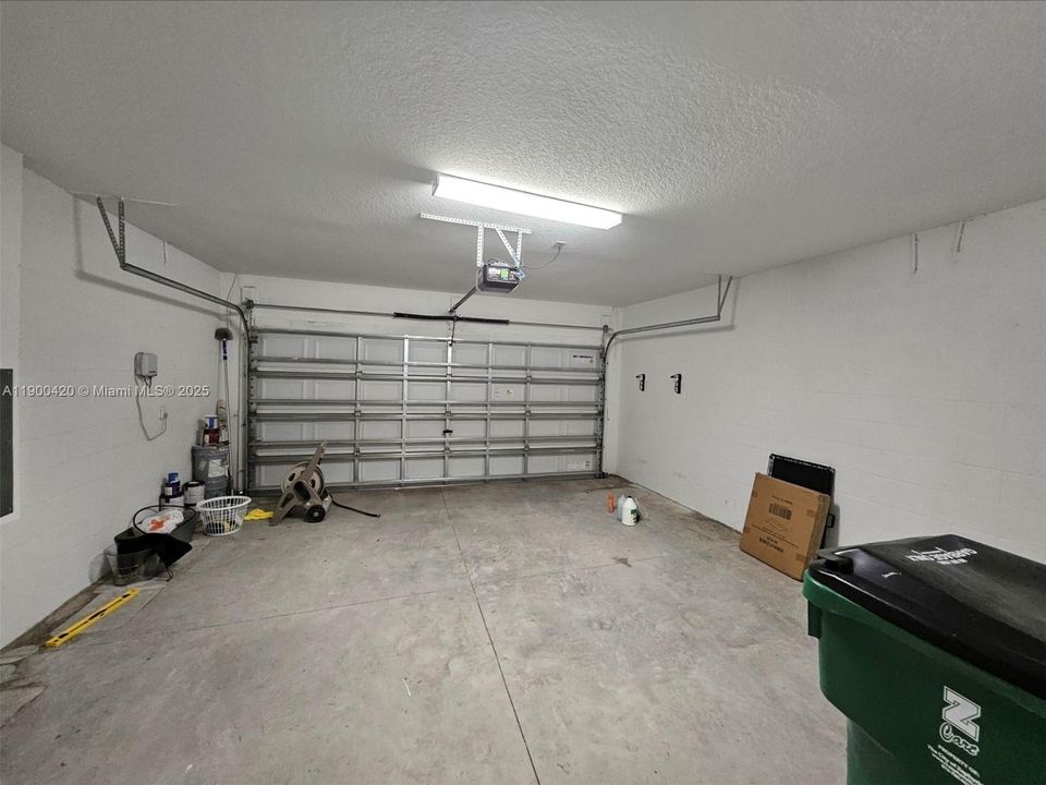 For Rent: $2,400 (3 beds, 2 baths, 0 Square Feet)