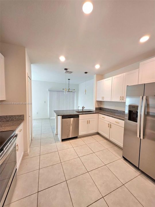 For Rent: $2,400 (3 beds, 2 baths, 0 Square Feet)