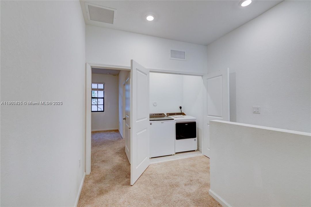 En Renta: $2,600 (3 camas, 2 baños, 1466 Pies cuadrados)