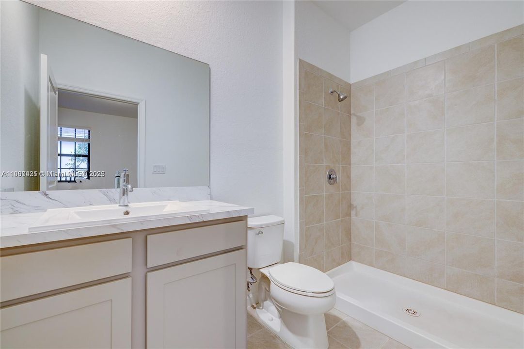 En Renta: $2,600 (3 camas, 2 baños, 1466 Pies cuadrados)