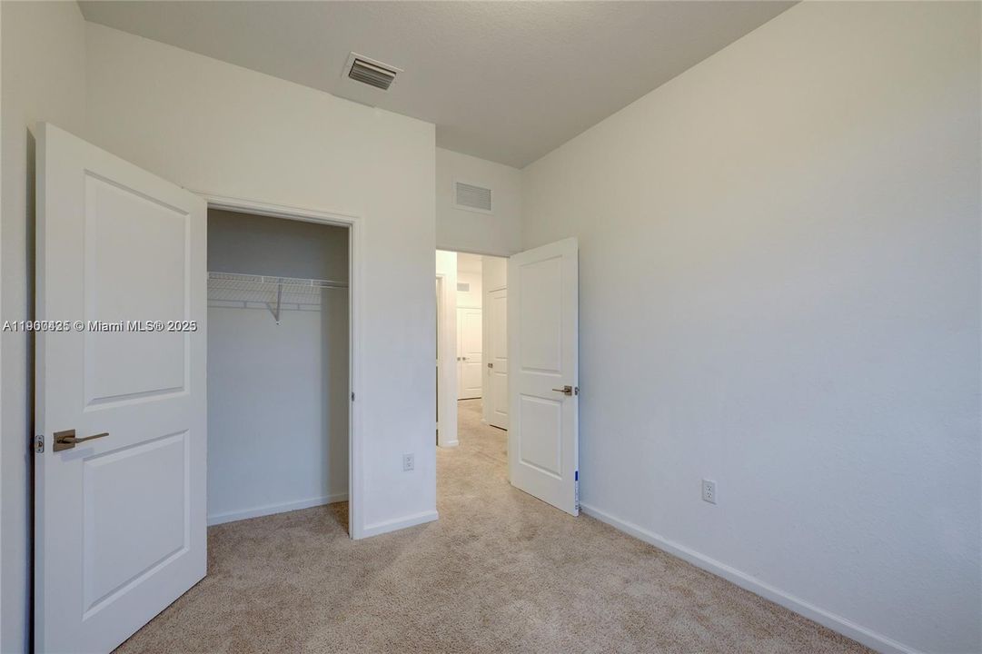 En Renta: $2,600 (3 camas, 2 baños, 1466 Pies cuadrados)