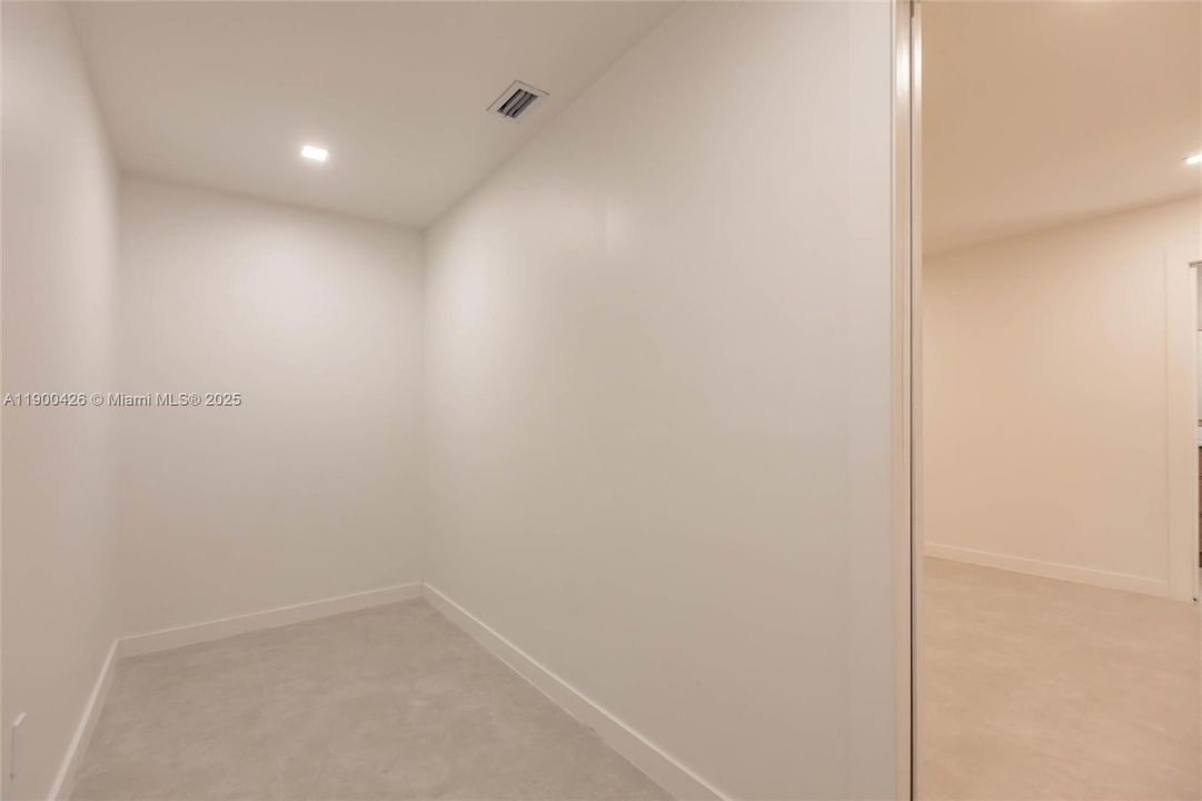 For Rent: $4,500 (4 beds, 2 baths, 0 Square Feet)