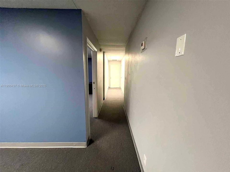 出租: $1,900 (0 贝兹, 0 浴室, 0 平方英尺)