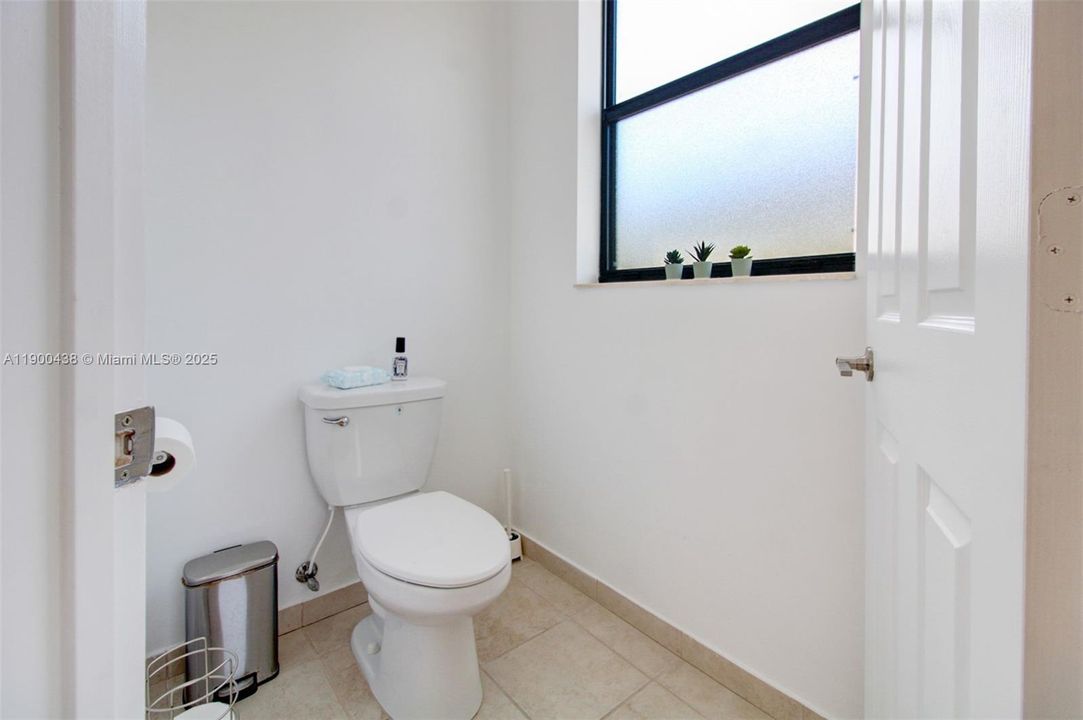 Active With Contract: $815,000 (4 beds, 3 baths, 2654 Square Feet)