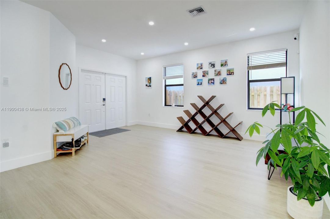 Active With Contract: $815,000 (4 beds, 3 baths, 2654 Square Feet)