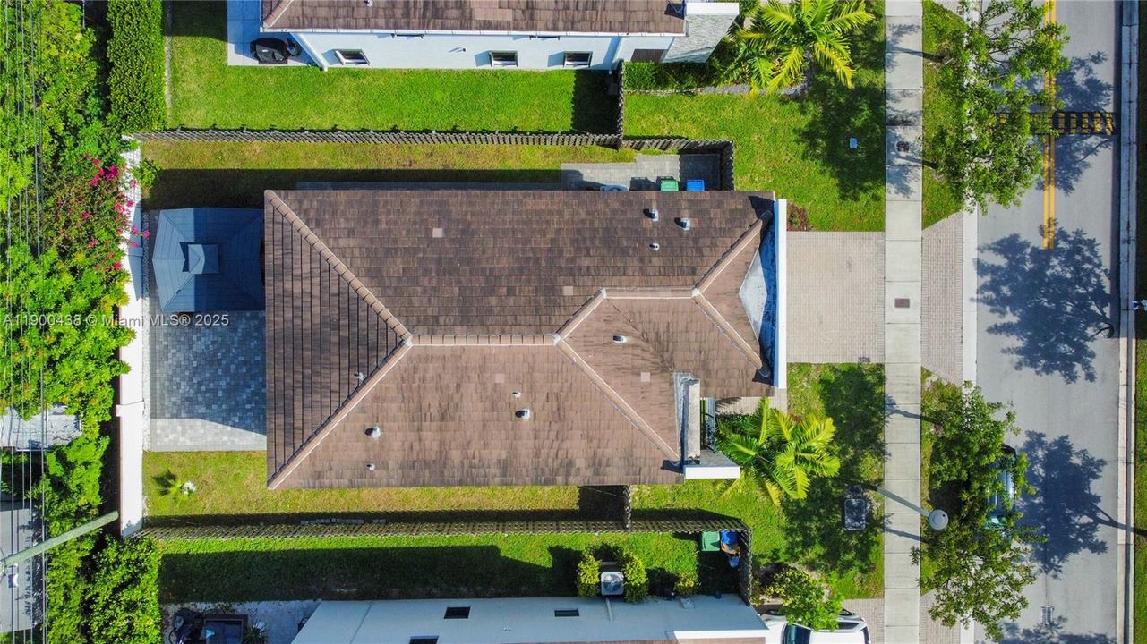 Active With Contract: $815,000 (4 beds, 3 baths, 2654 Square Feet)